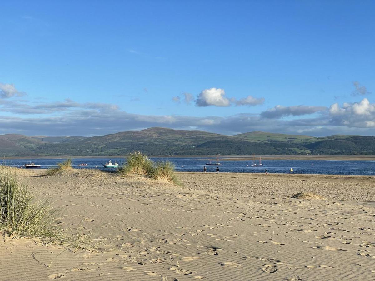 Beautiful Aberdovey Seafront Apartment 2 Aberdyfi Dış mekan fotoğraf