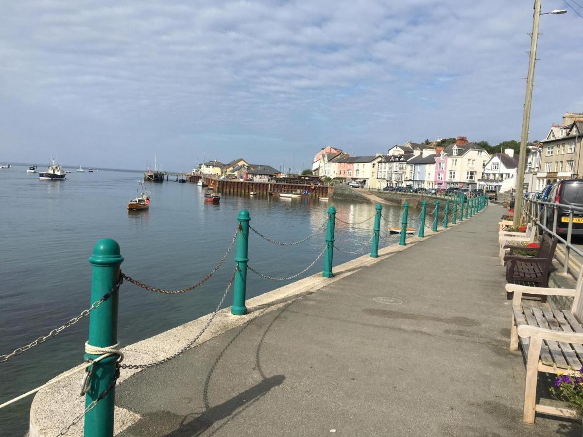 Beautiful Aberdovey Seafront Apartment 2 Aberdyfi Dış mekan fotoğraf